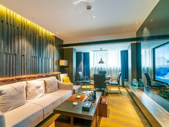Joylake Hotel (Kaifeng)