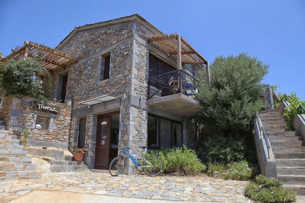 Hotel Pyrgos Ikaria Traditional Village (Fournoi Korseon)