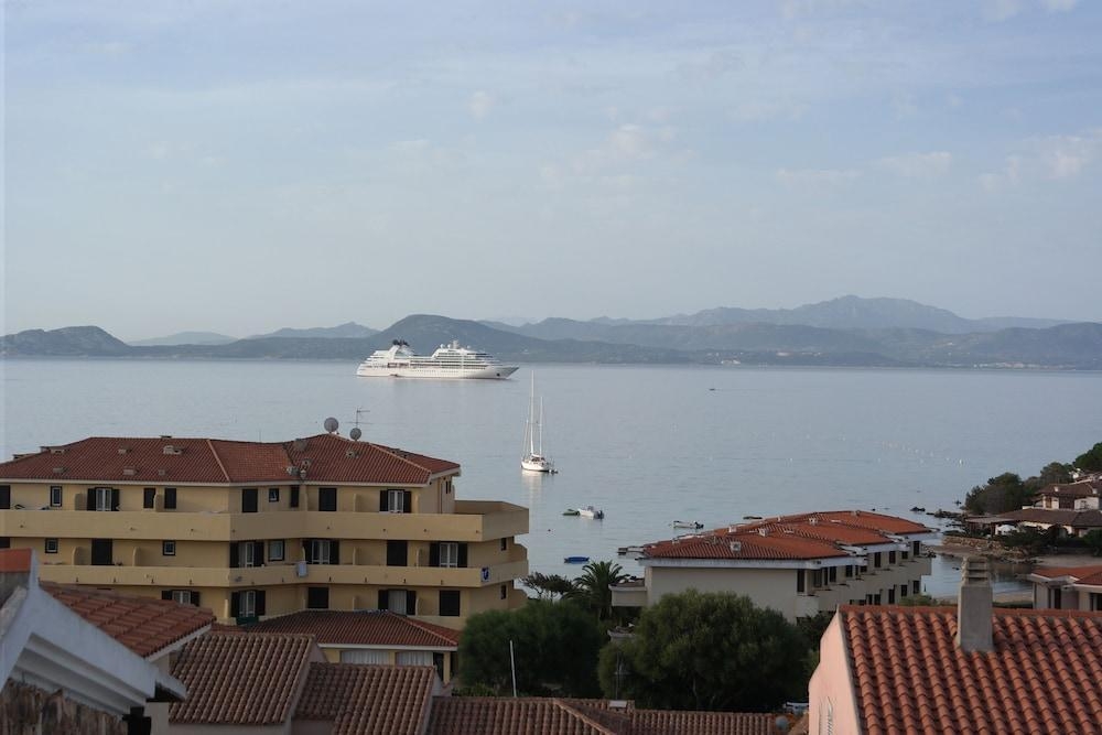 Hotel Sardinia Blu Residence - Golfo Aranci presso HRS con servizi gratuiti