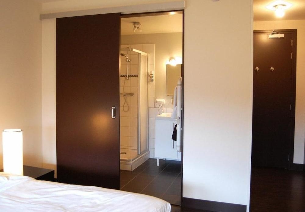 Bar-Bistro-Hotel DOK (Steenbergen)
