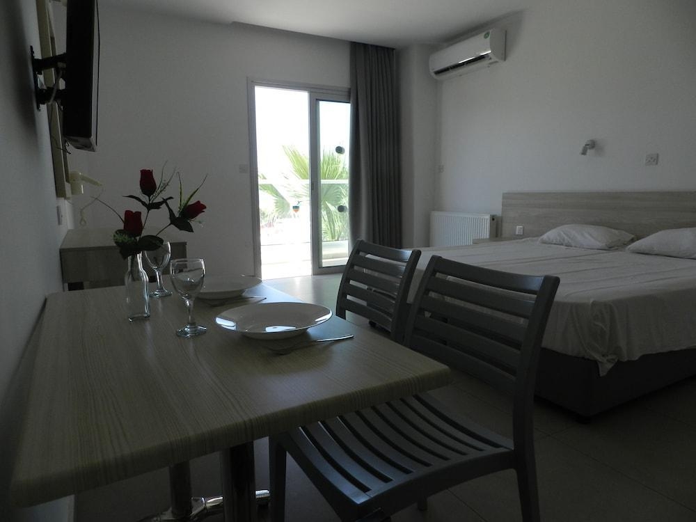 Evabelle Napa Hotel Apartments (Ayia Napa)
