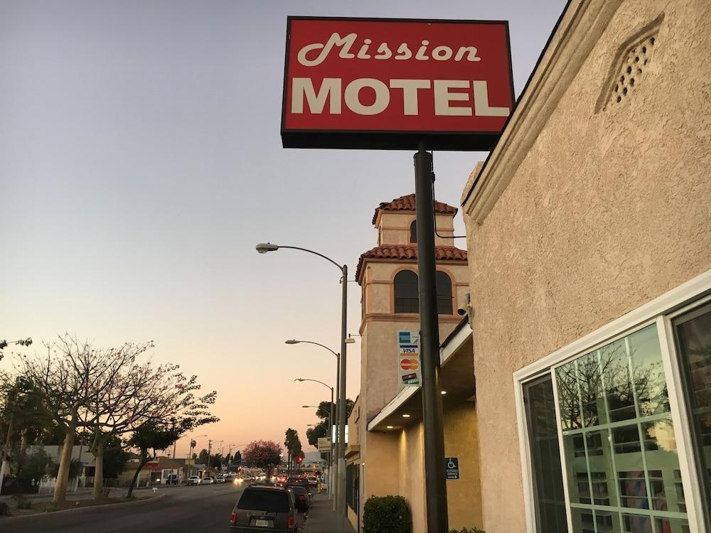 Mission Motel Lynwood