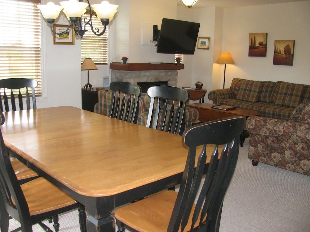 Hotel & Condos Mont Blanc in SainteAgathedesMonts (Québec) HRS