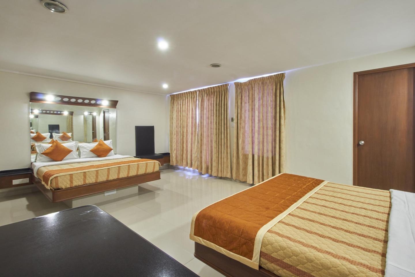 Hotel Lotus Bay View (Pondicherry                        )