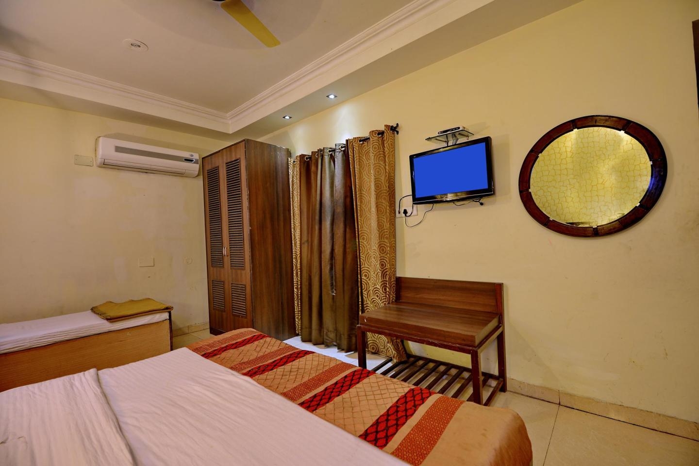 Hotel Diamond Inn (Chandigarh                         )
