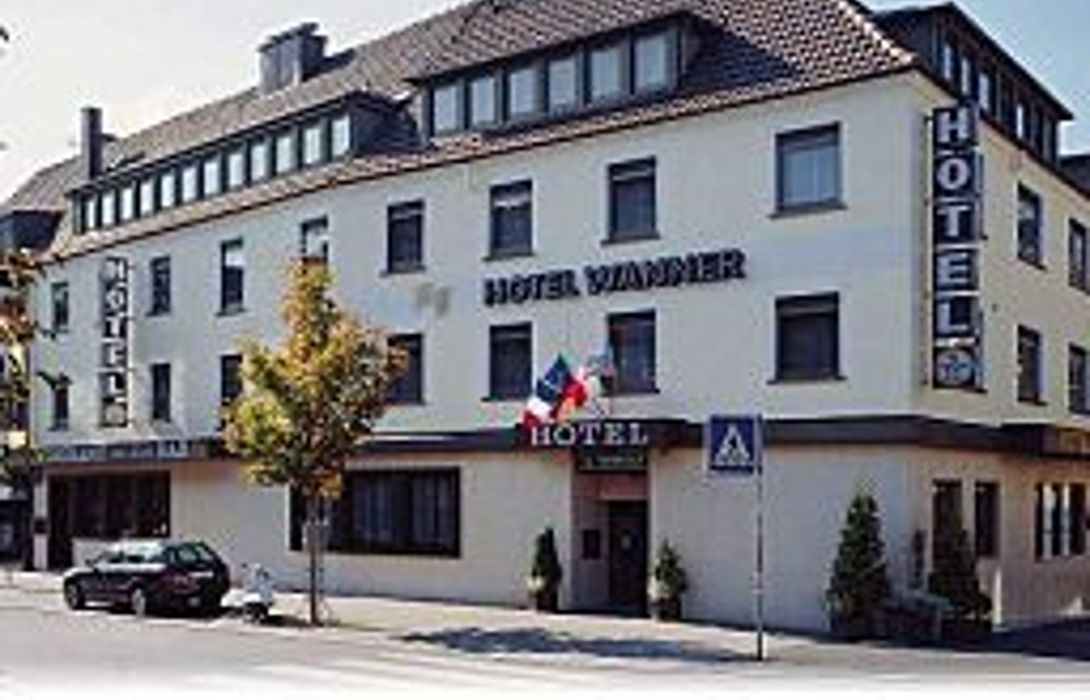Hotel Wanner Am Stadtpark Boblingen Great Prices At Hotel Info