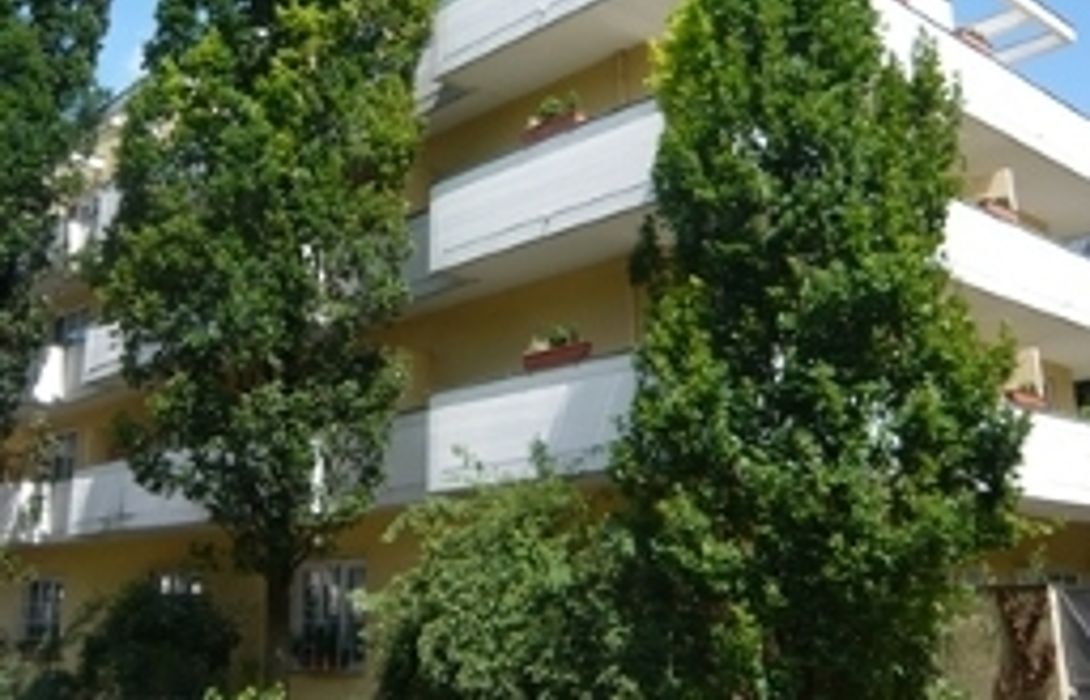 Hotel Biederstein Am Englischen Garten Munich Great Prices At