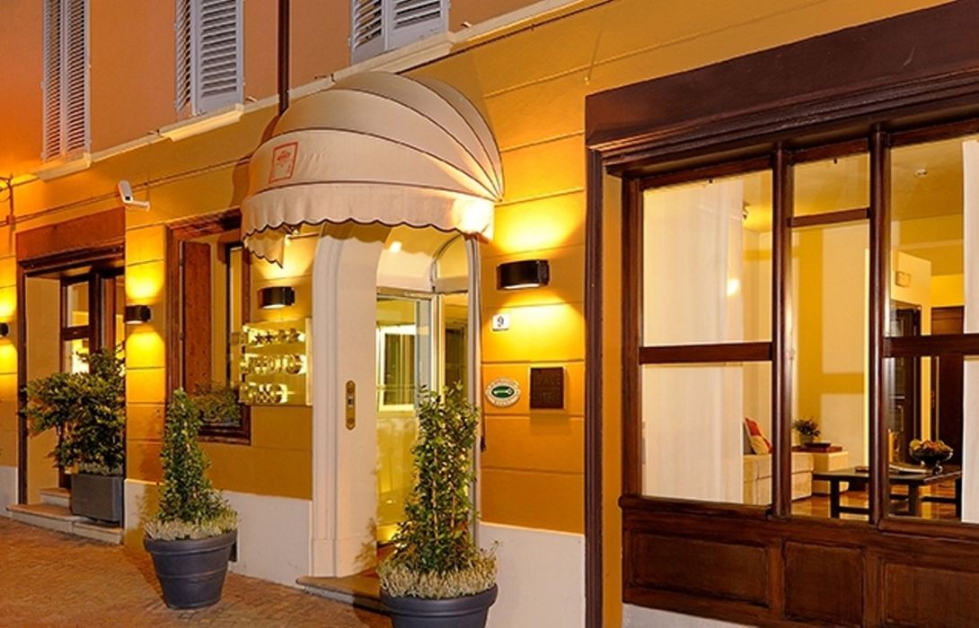 Hotel Al Cappello Rosso - Bologna – Great prices at HOTEL INFO