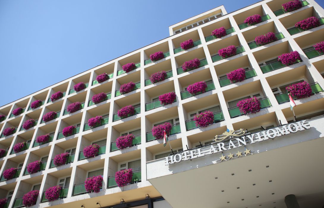 Hotel Aranyhomok Kecskemet Great Prices At Hotel Info