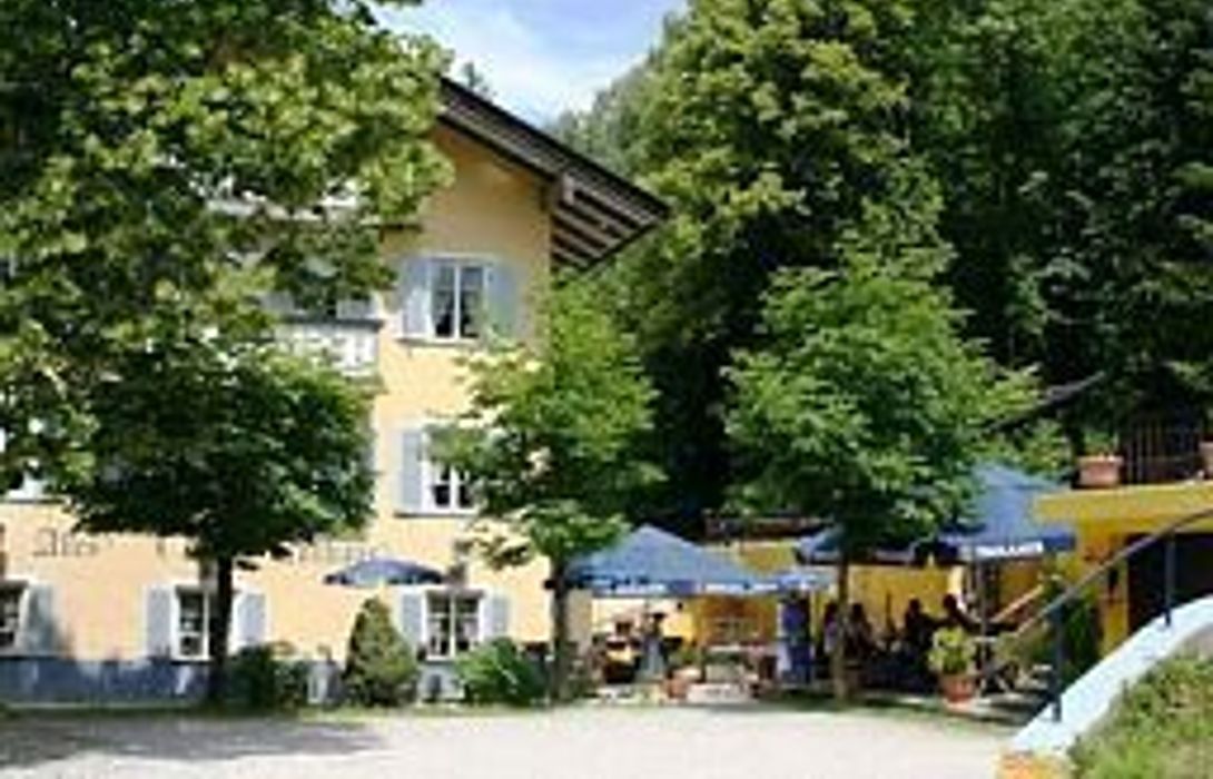 Hotel Altes Zollhaus Gasthof - Bad Tölz – Great Prices At Hotel Info