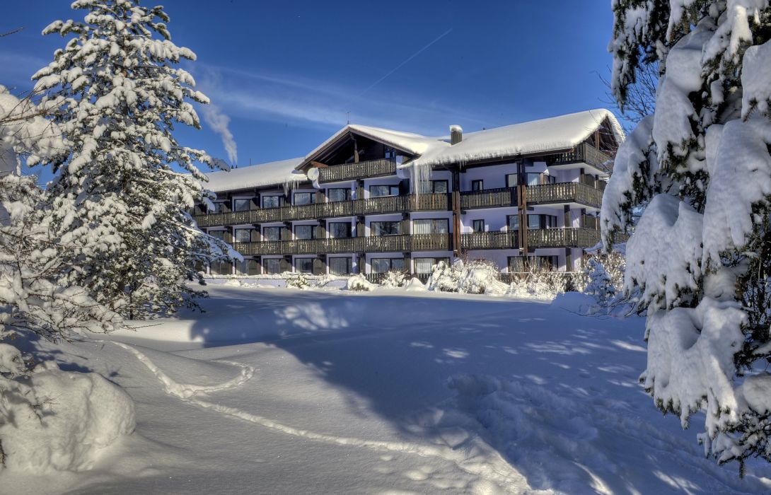 Hotel Ludwig Royal Golf & Alpin Wellness Resort - Oberstaufen – Great  prices at HOTEL INFO