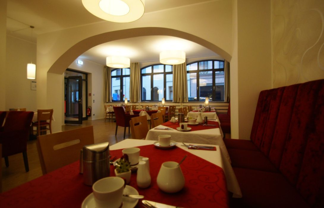 Hotel Deutsches Haus Bonn Great Prices At Hotel Info