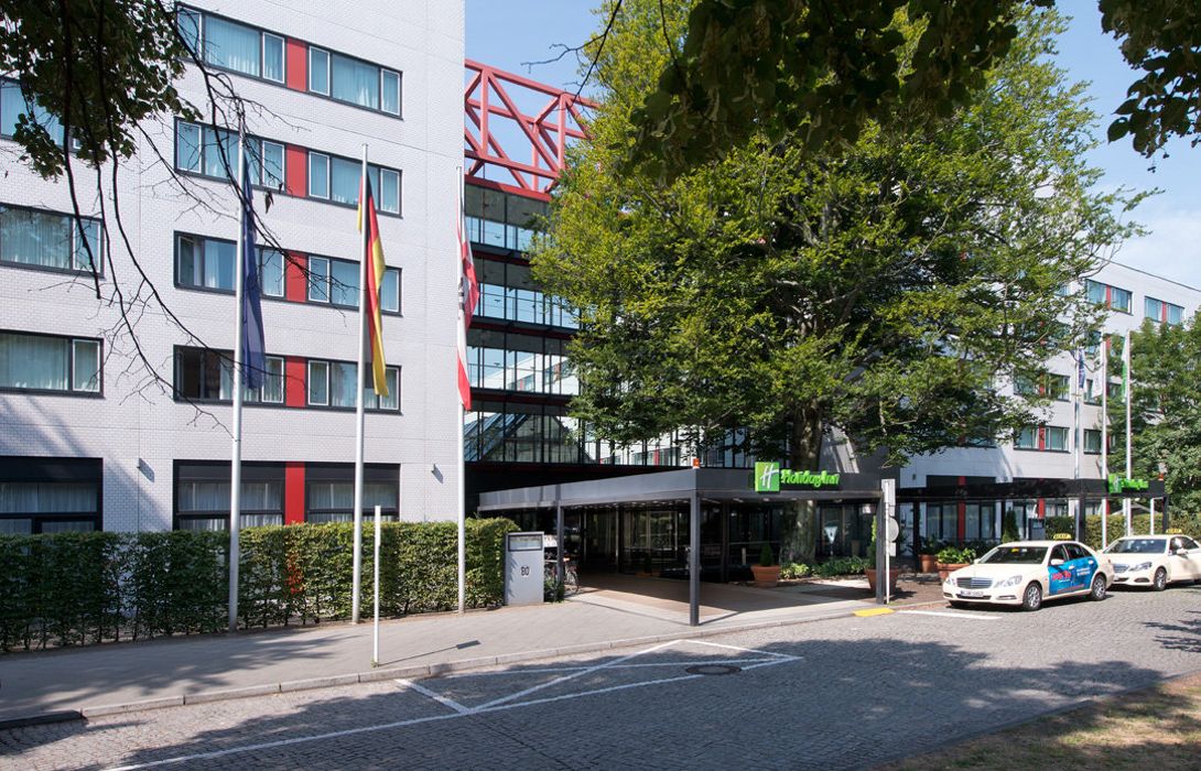 Holiday Inn BERLIN - CITY WEST – Great prices at HOTEL INFO