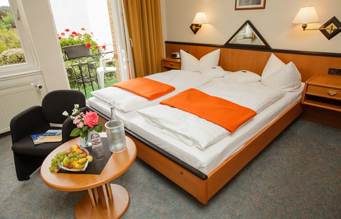 Hotel Villa Am Kurpark Bad Homburg Great Prices At Hotel Info