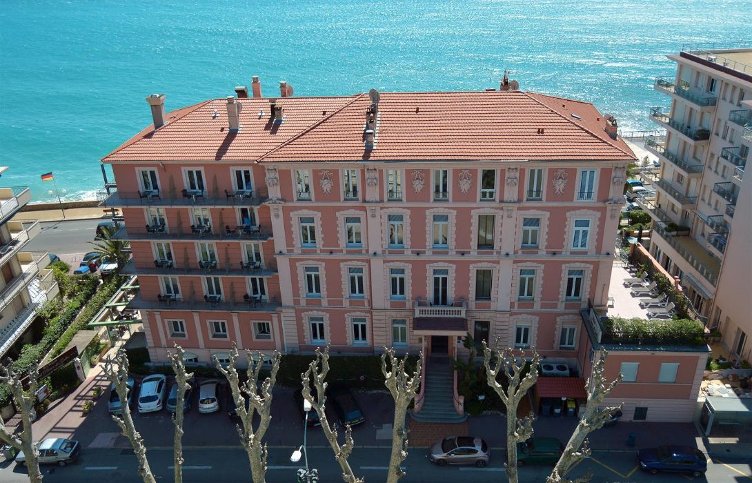 Best Western Hotel Prince De Galles In Menton Hotel De