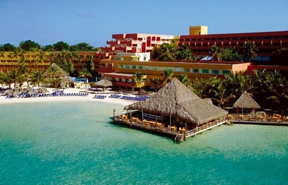 Hotel Hotel BE LIVE HAMACA - ALL INCLUSIVE en Boca Chica - Excelentes  precios en HOTEL DE