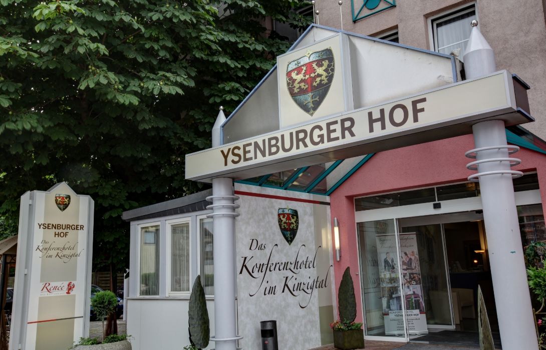 Ysenburger Hof Konferenzhotel Langenselbold Great Prices At Hotel Info