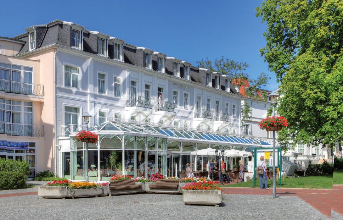 Seetelhotel Pommerscher Hof In Heringsdorf Hotel De