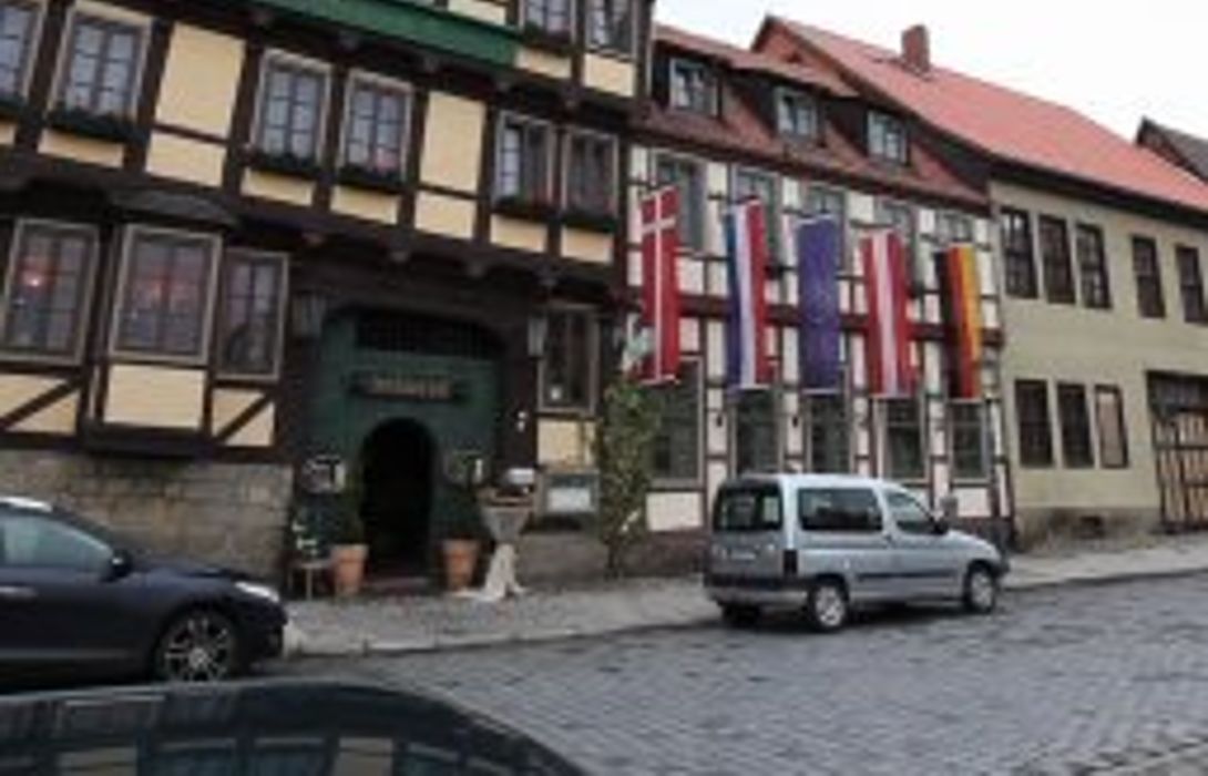 Hotel Zur Goldenen Sonne In Quedlinburg Hotel De