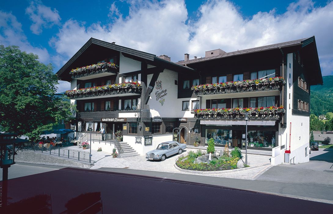 Hotel Traube Landgasthof - Riezlern, Mittelberg – Great prices at HOTEL INFO