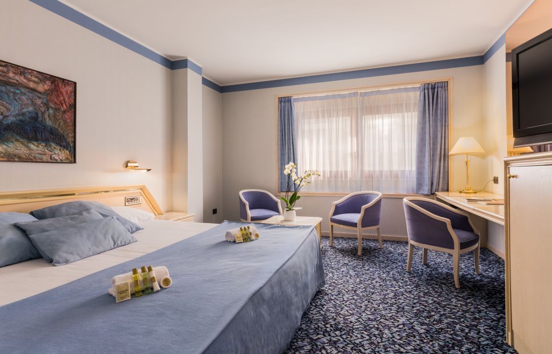 Hotel Eurostars Boston In Saragossa Hotel De