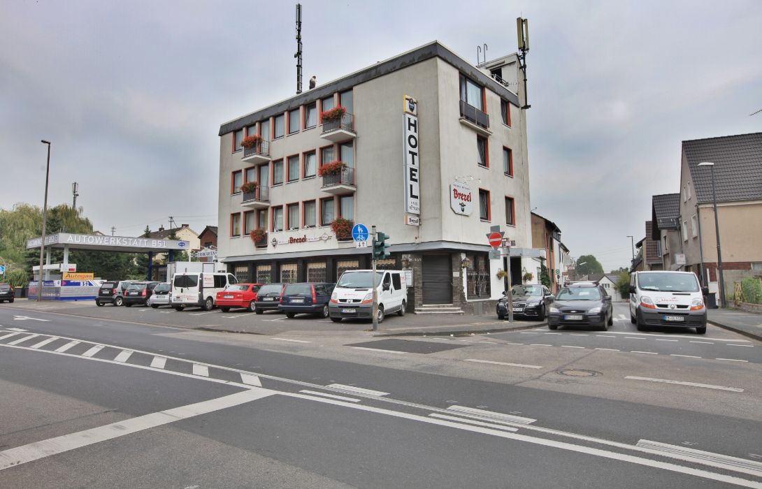 Hotel Haus Rottgen Cologne Great Prices At Hotel Info