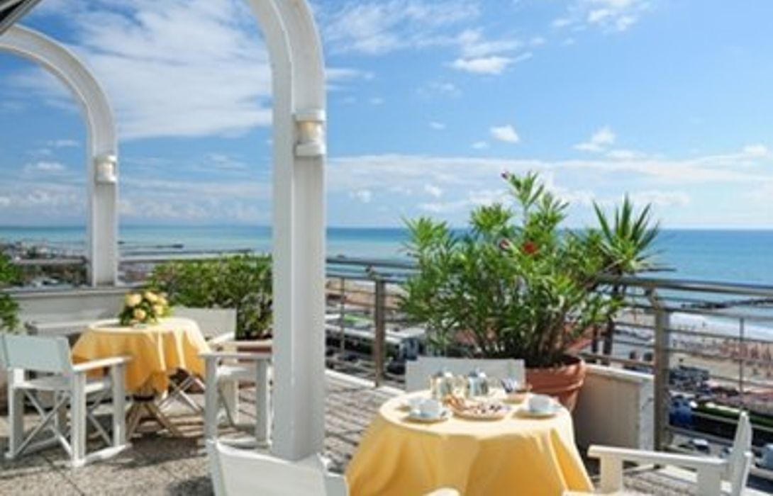 hotel excelsior marina di massa