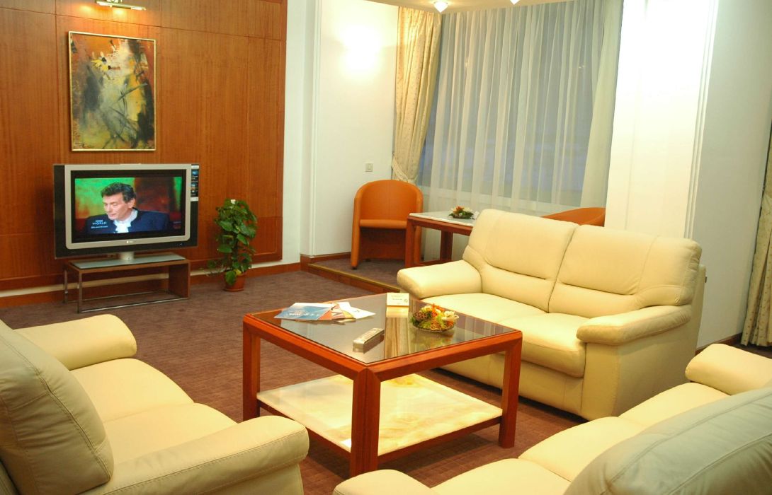 Hotel Aro Palace In Brasov Hotel De
