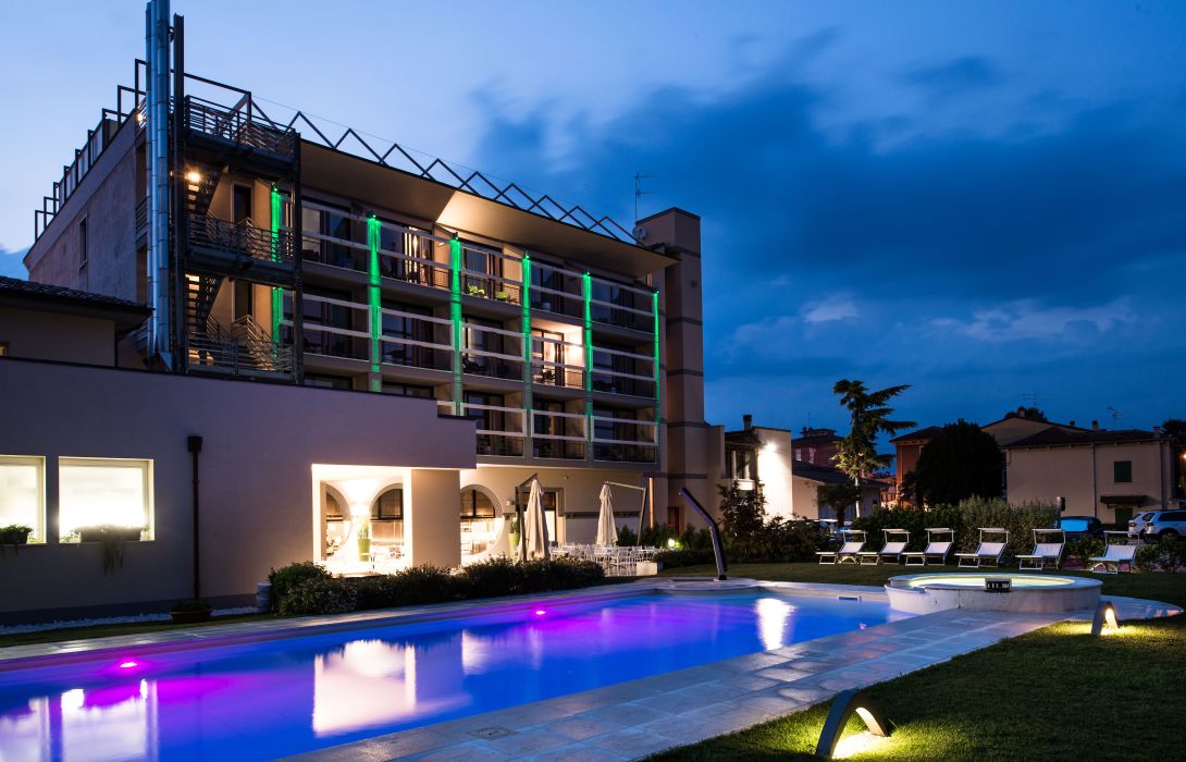 Enjoy Garda Hotel In Peschiera Del Garda Hotel De