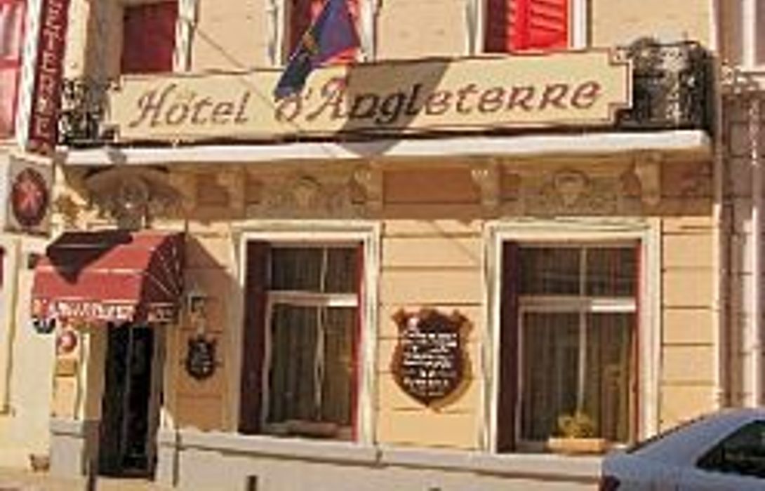 Hotel The Originals d'Angleterre Salon-de-Provence (ex Inter-Hotel) – Great  prices at HOTEL INFO