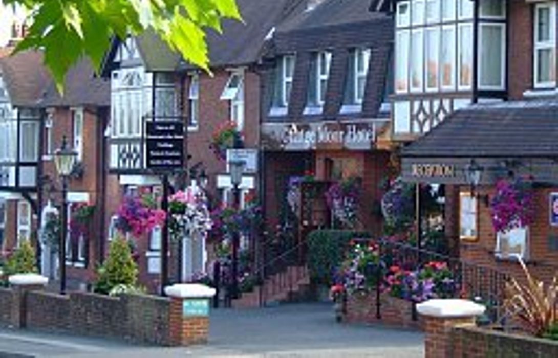 Hotel Grange Moor In Maidstone Hotel De