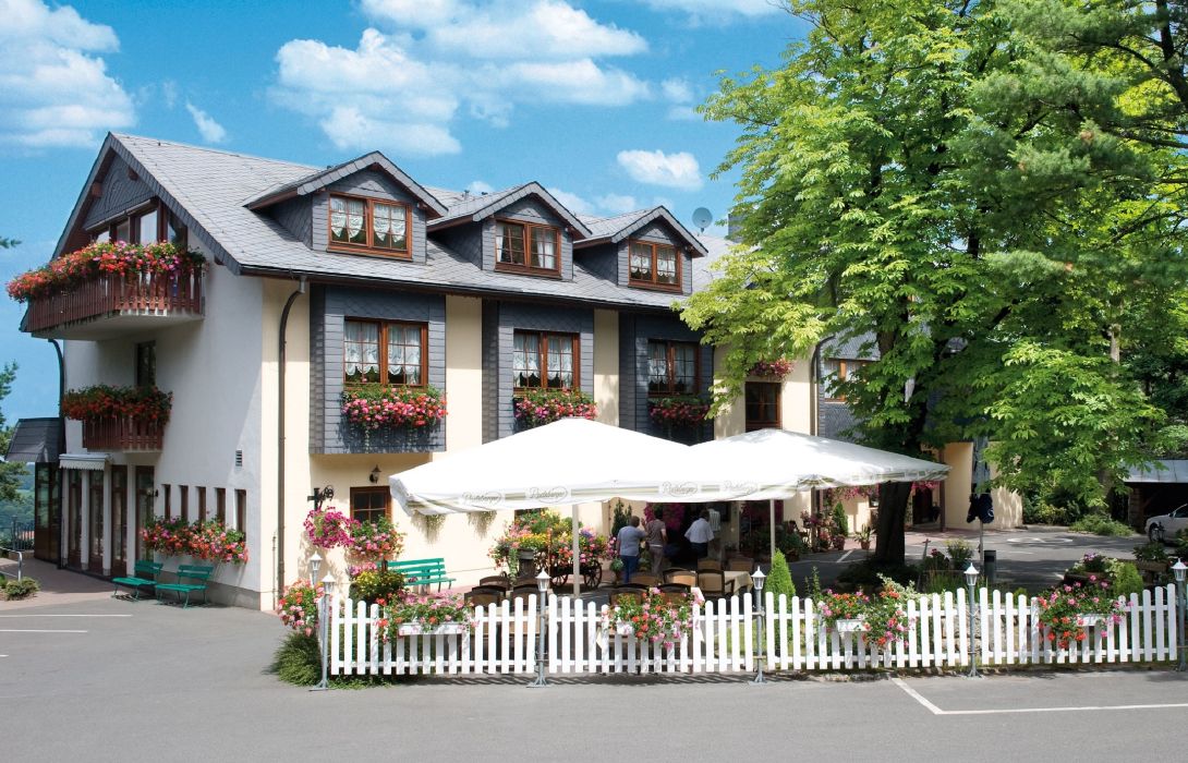 augustusberg hotel restaurant in bad gottleuba berggiesshubel hotel de