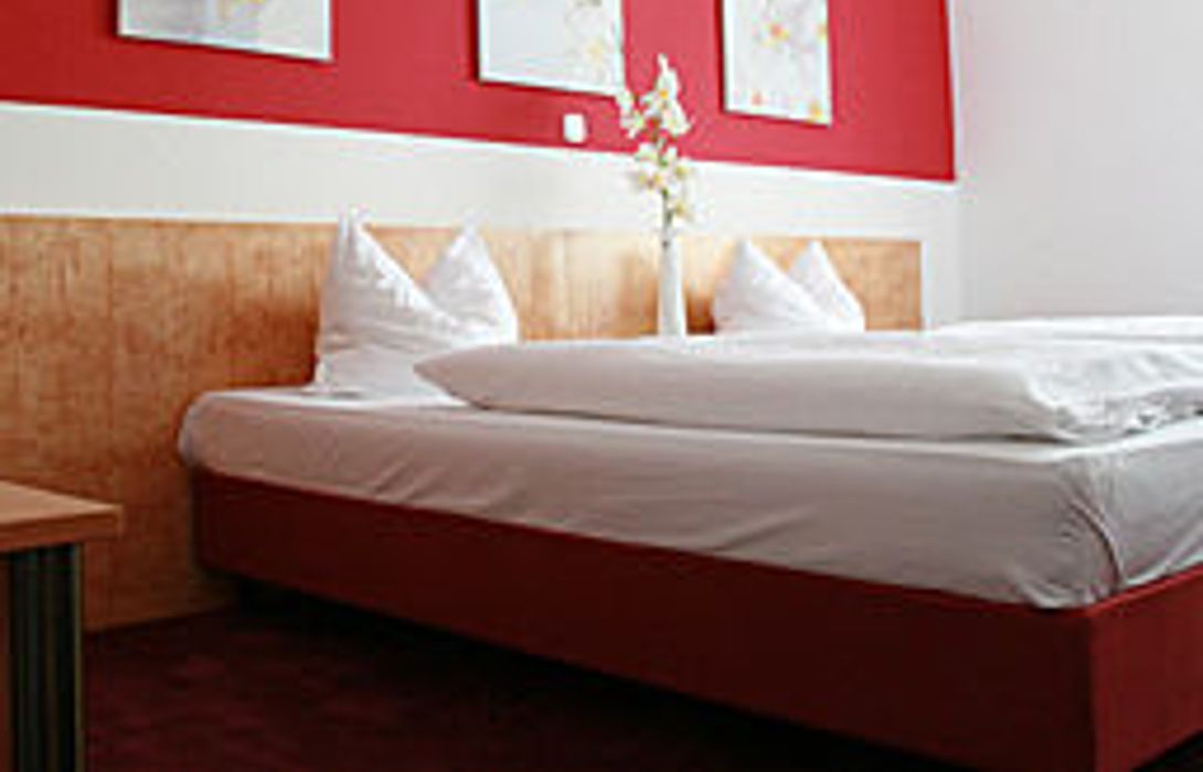 Hotel Batavia In Dusseldorf Hotel De