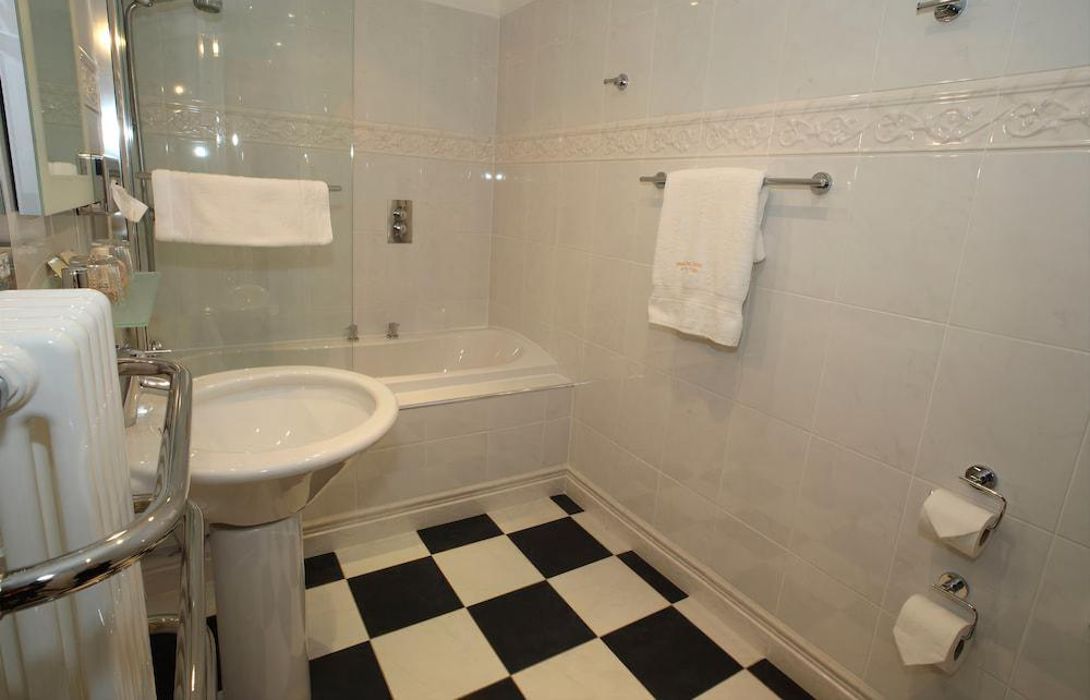 The Mansion House Hotel The Mansion House Hotel Elgin Moray Great Prices At Hotel Info