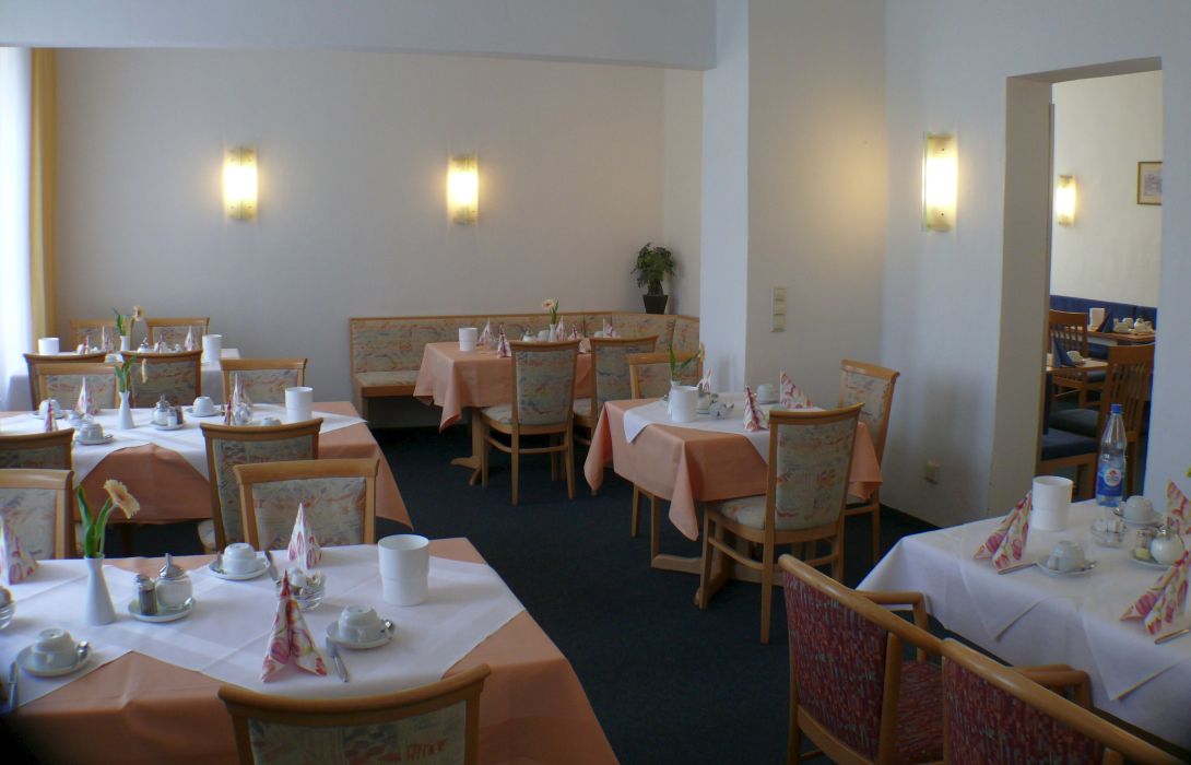 Hotel Gemmer Garni Coburg Great Prices At Hotel Info