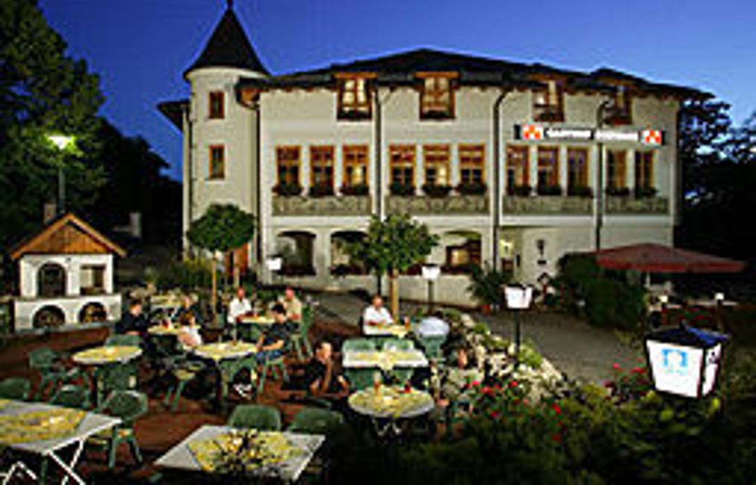 Hotel Gasthof Schwarz in Mehring – HOTEL DE