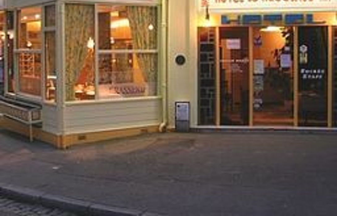 Hotel Restaurant Le Hussard In Alencon Hotel De