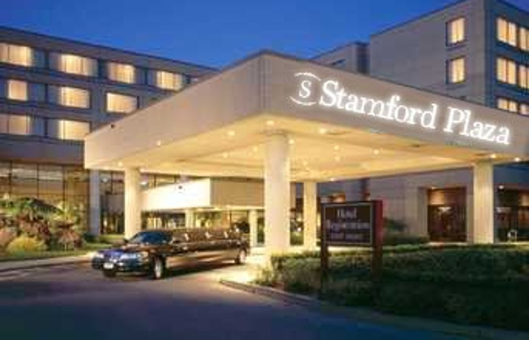 Hotel Crowne Plaza Stamford Great Prices At Hotel Info