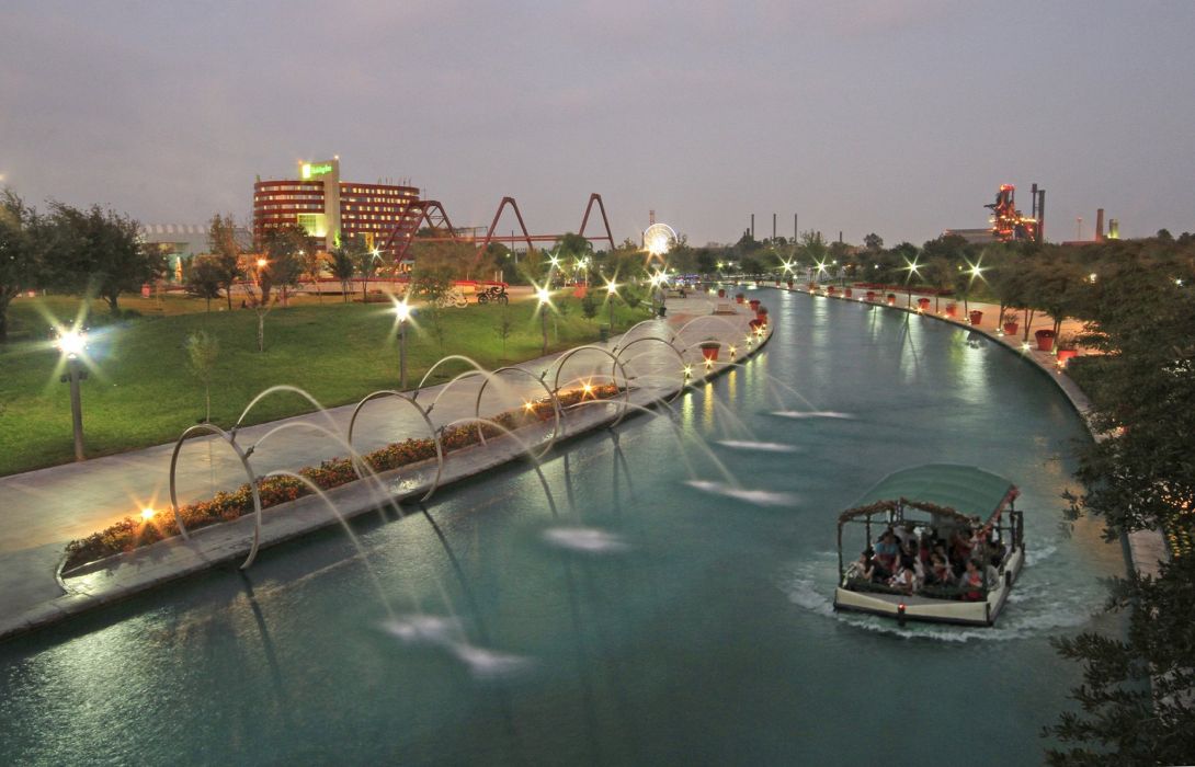 Holiday Inn Monterrey Parque Fundidora Hotel Info