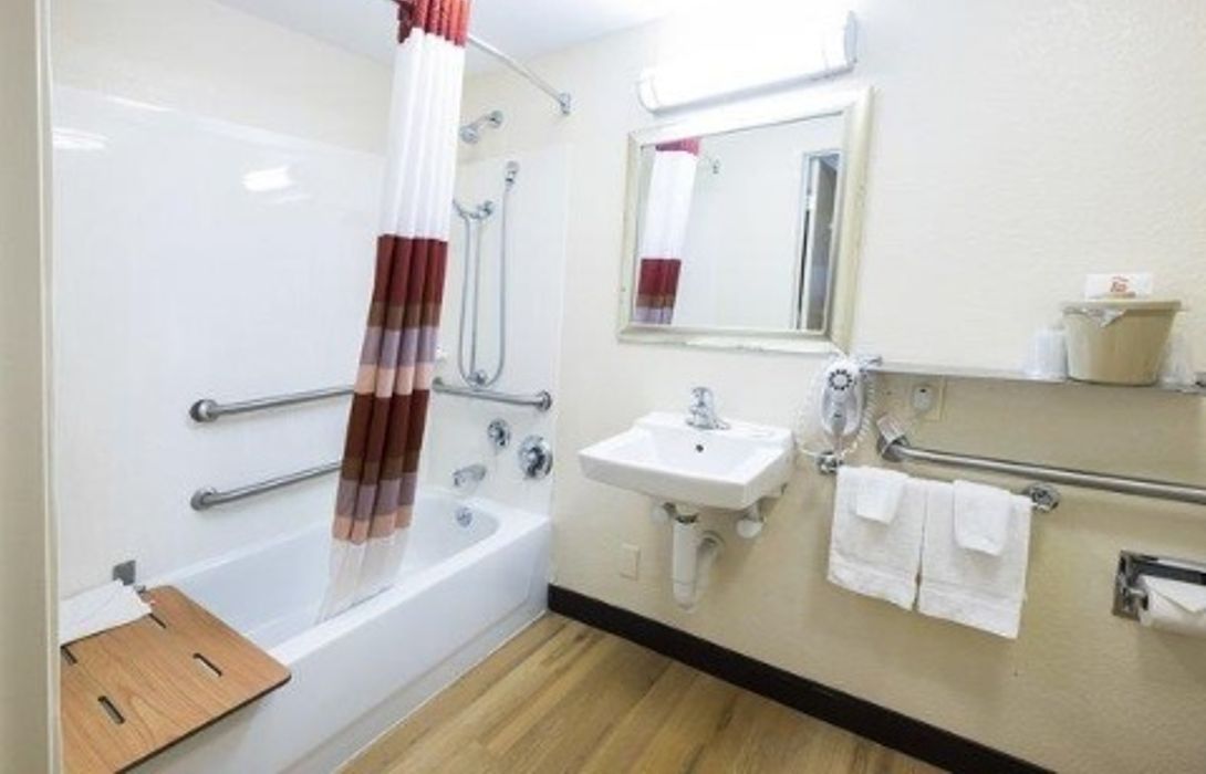 Hotel Red Roof Cleveland Airport Middleburg Heights Red Roof Cleveland Airport Middleburg Heights Great Prices At Hotel Info