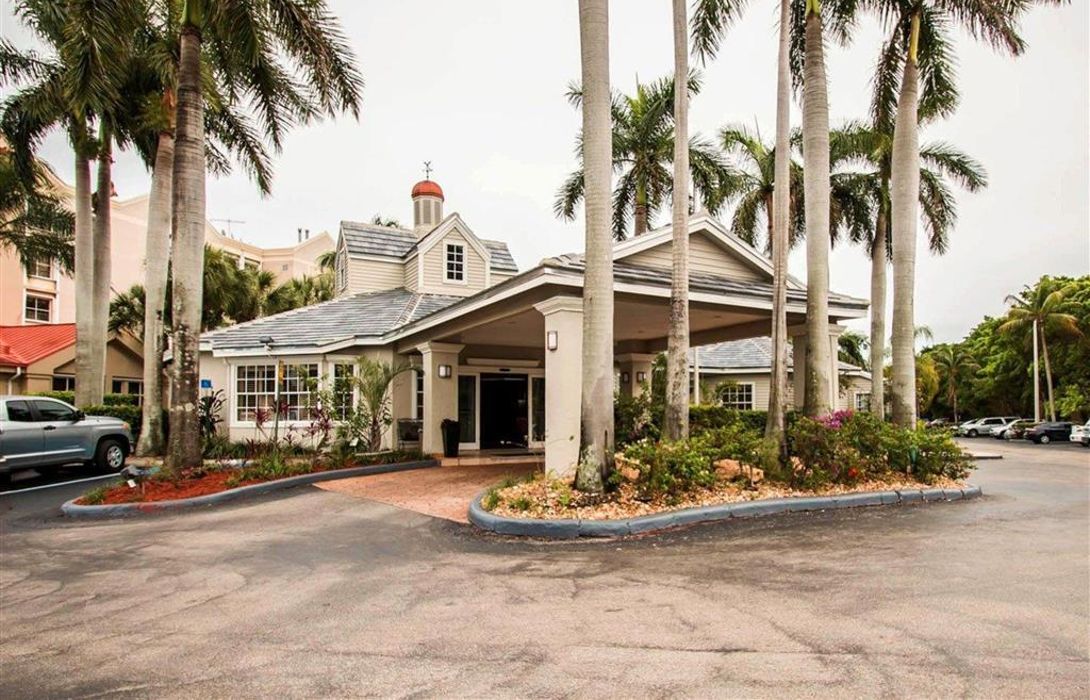 Quality Inn And Suites Airport Cruise Po Hollywood Great Prices At Hotel Info