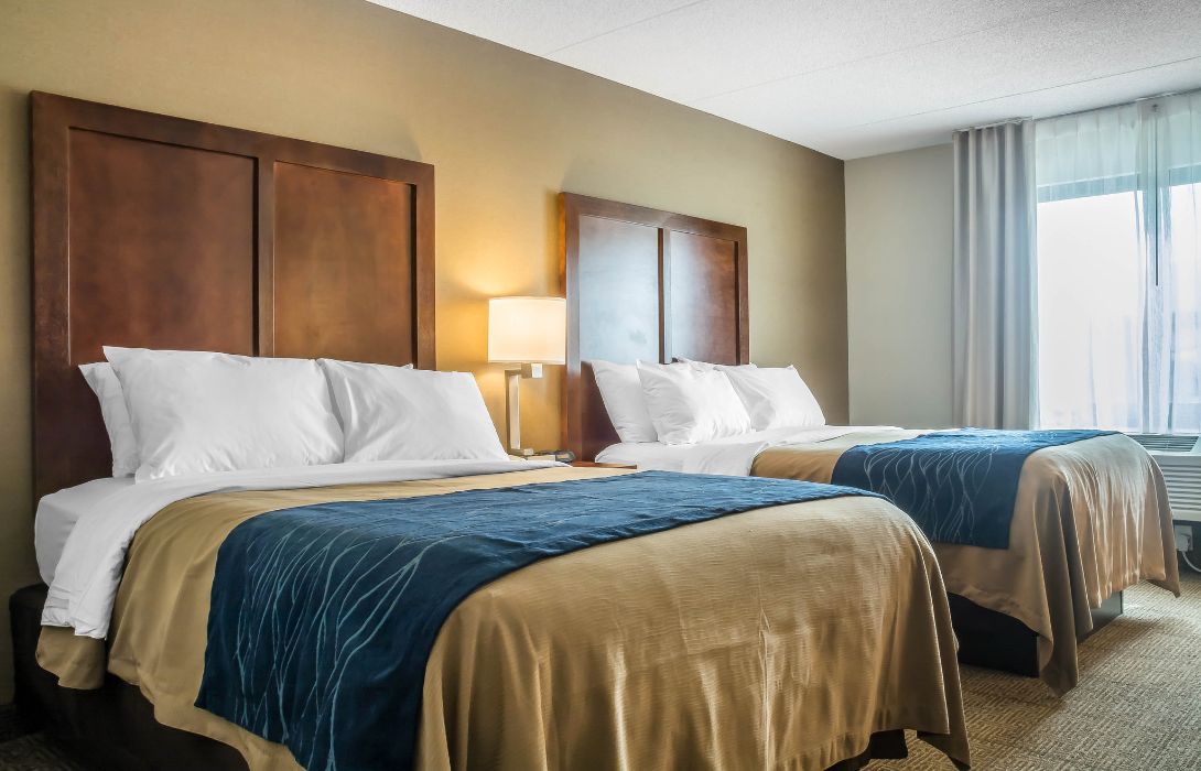 Comfort Inn The Pointe Niagara Falls Great Prices At Hotel Info