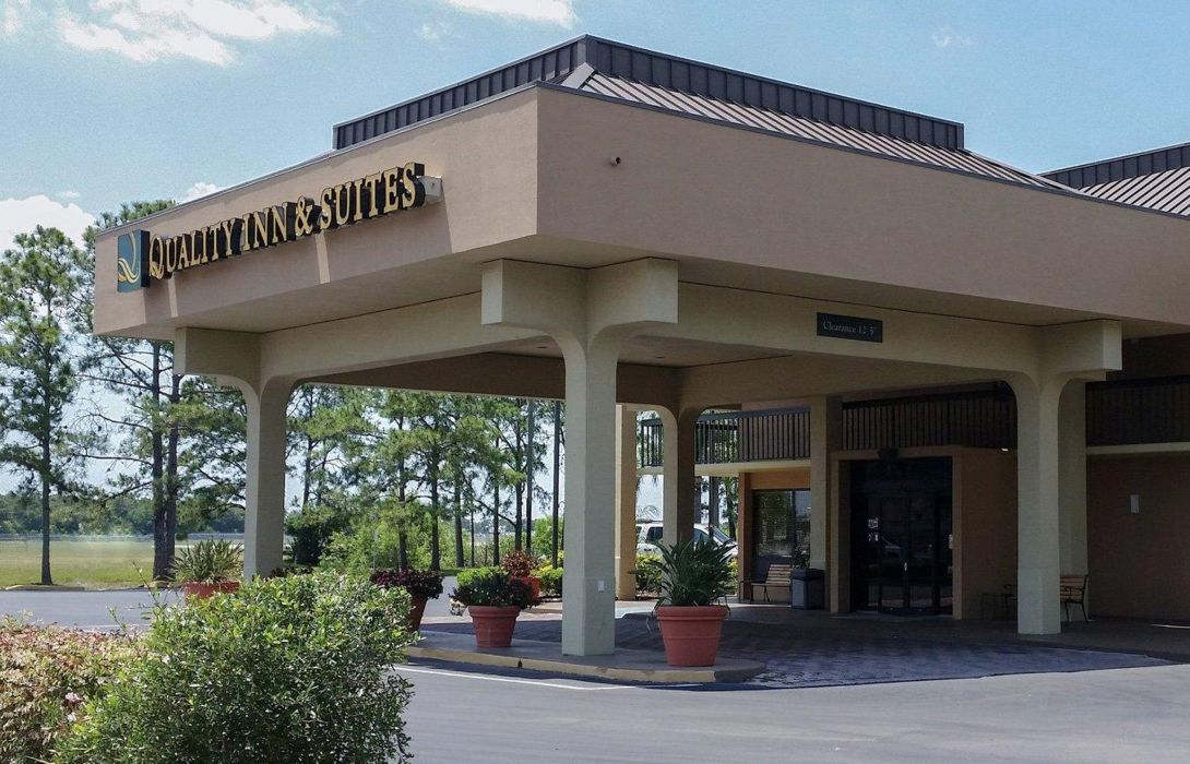 Quality Inn And Suites St Petersburg In Clearwater Great