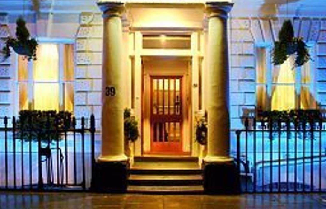 Comfort Inn Westminster London Great Prices At Hotel Info