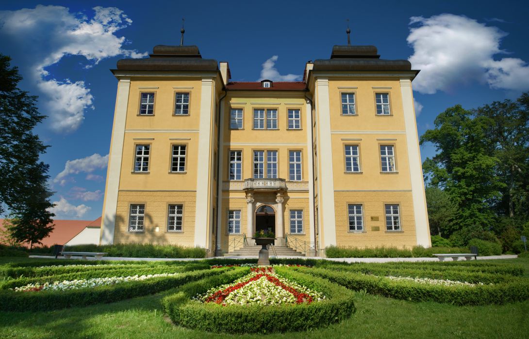 Hotel Palac Lomnica In Jelenia Gora Hotel De