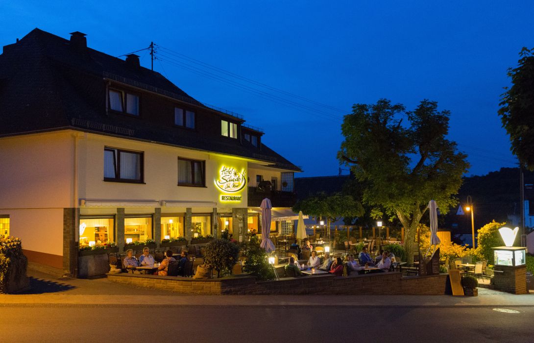 Hotel Schneider am Maar Eifel Selektion in Schalkenmehren – HOTEL DE