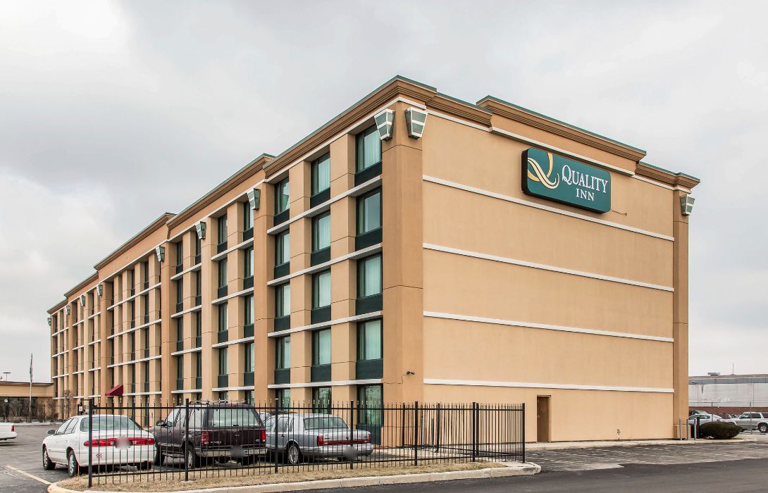 Quality Inn Midway Airport In Chicago Great Prices At Hotel Info
