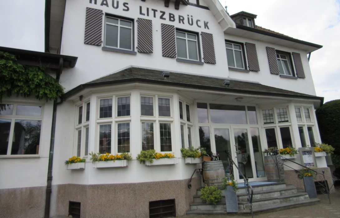 Hotel Litzbruck Dusseldorf Great Prices At Hotel Info