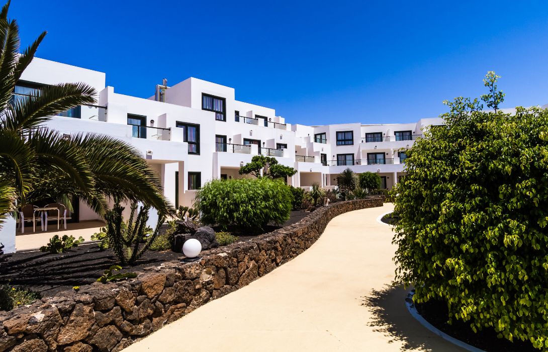 BlueBay Lanzarote Aparthotel – HOTEL INFO