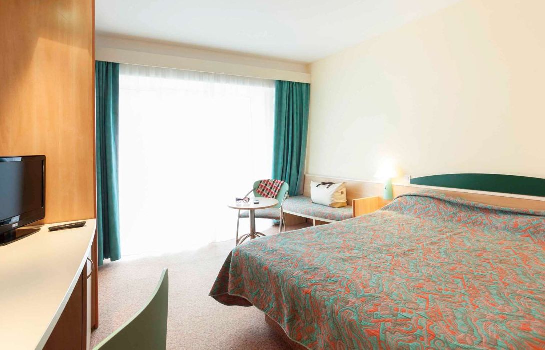 Hotel Ibis Constanta Great Prices At Hotel Info